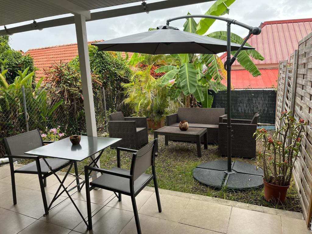 Agreable Appartement En Rez-De-Jardin A 450M De La Mer Sainte-Anne Exterior foto